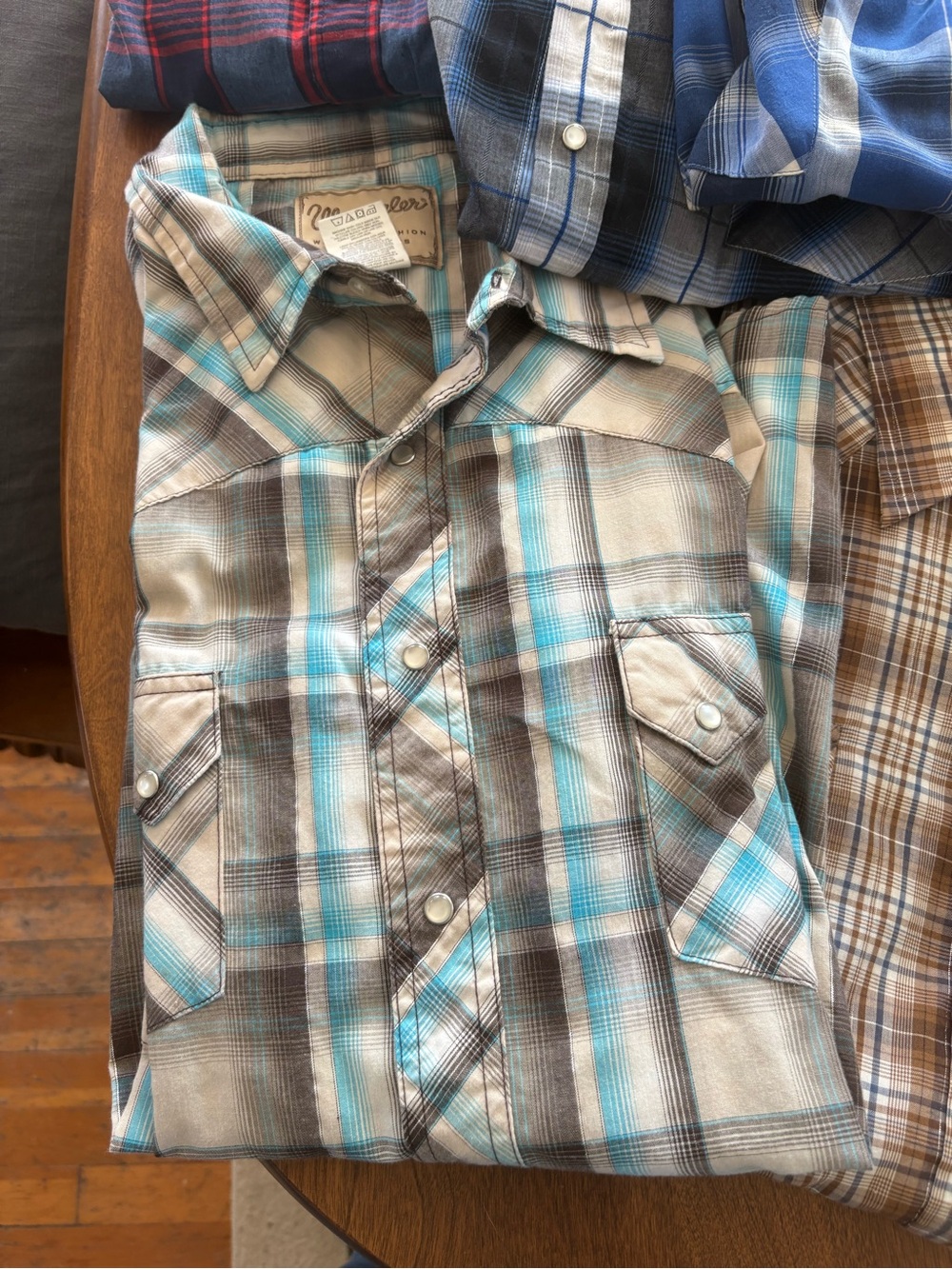 Men’s Shirts - Picture 2 of 16